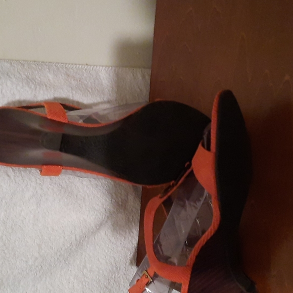 Ladies Sandal - Picture 4 of 4